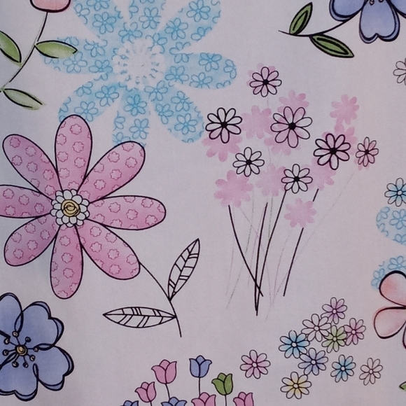 S. B. Scrub top size medium floral pattern - Picture 4 of 7